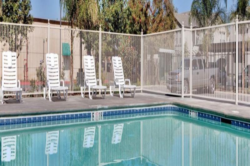 Holiday Inn Express Delano Highway 99 By Ihg Eksteriør bilde